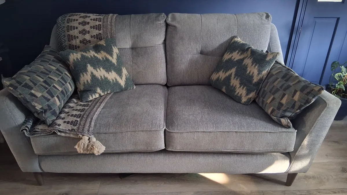 2 x 2 seater Sofa - Image 4