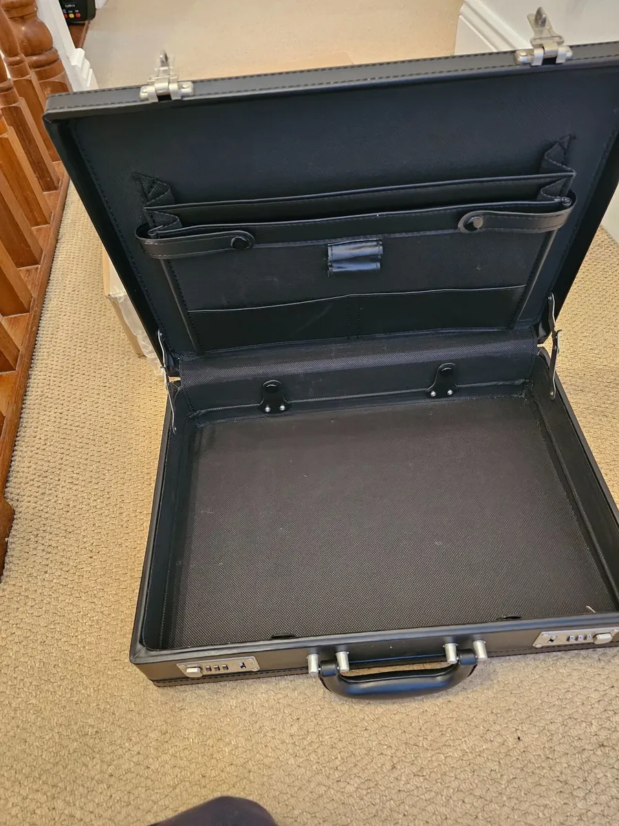 Leather case - Image 3