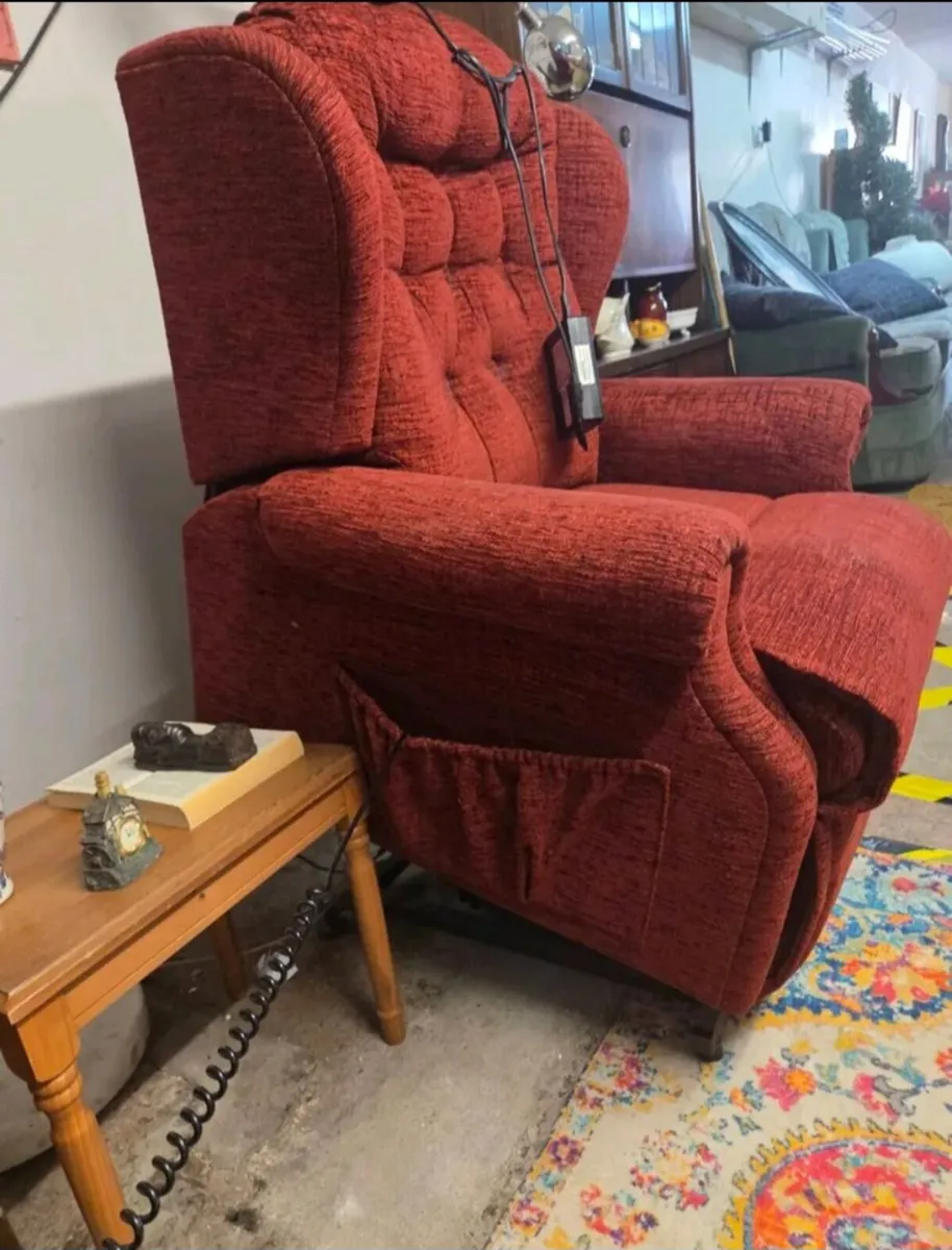2x orthopaedic electronic chairs - Image 4