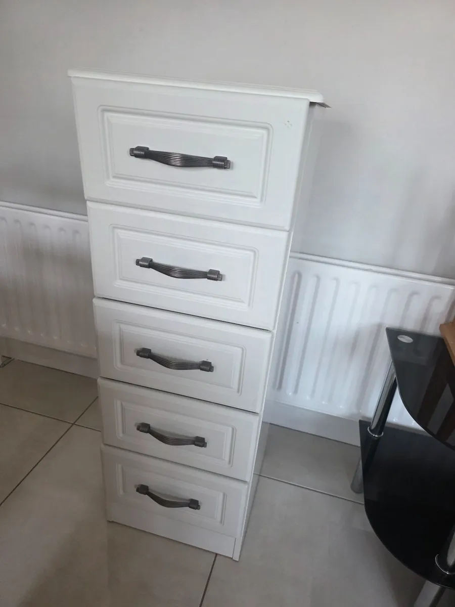 Chest of Drawers
