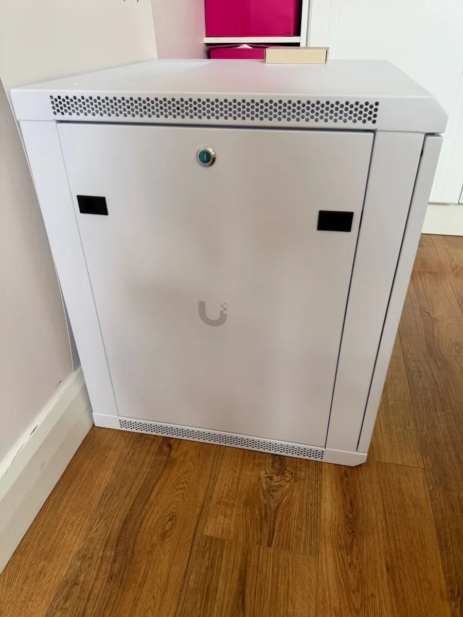 New Unifi 12U Slim Rack Cabinet - Image 4