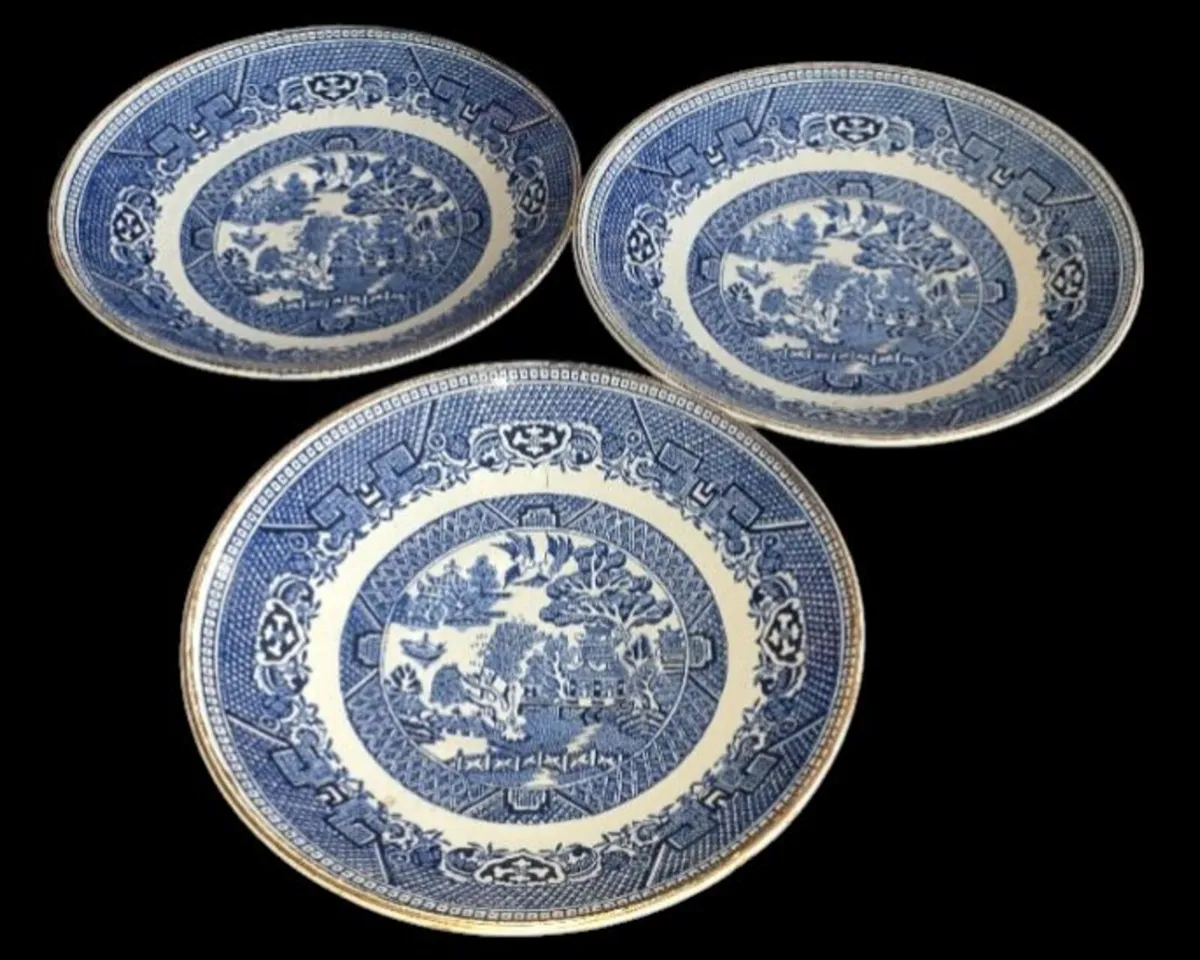 3 Pristine Vintage Arklow Blue Willow Saucers - Image 3