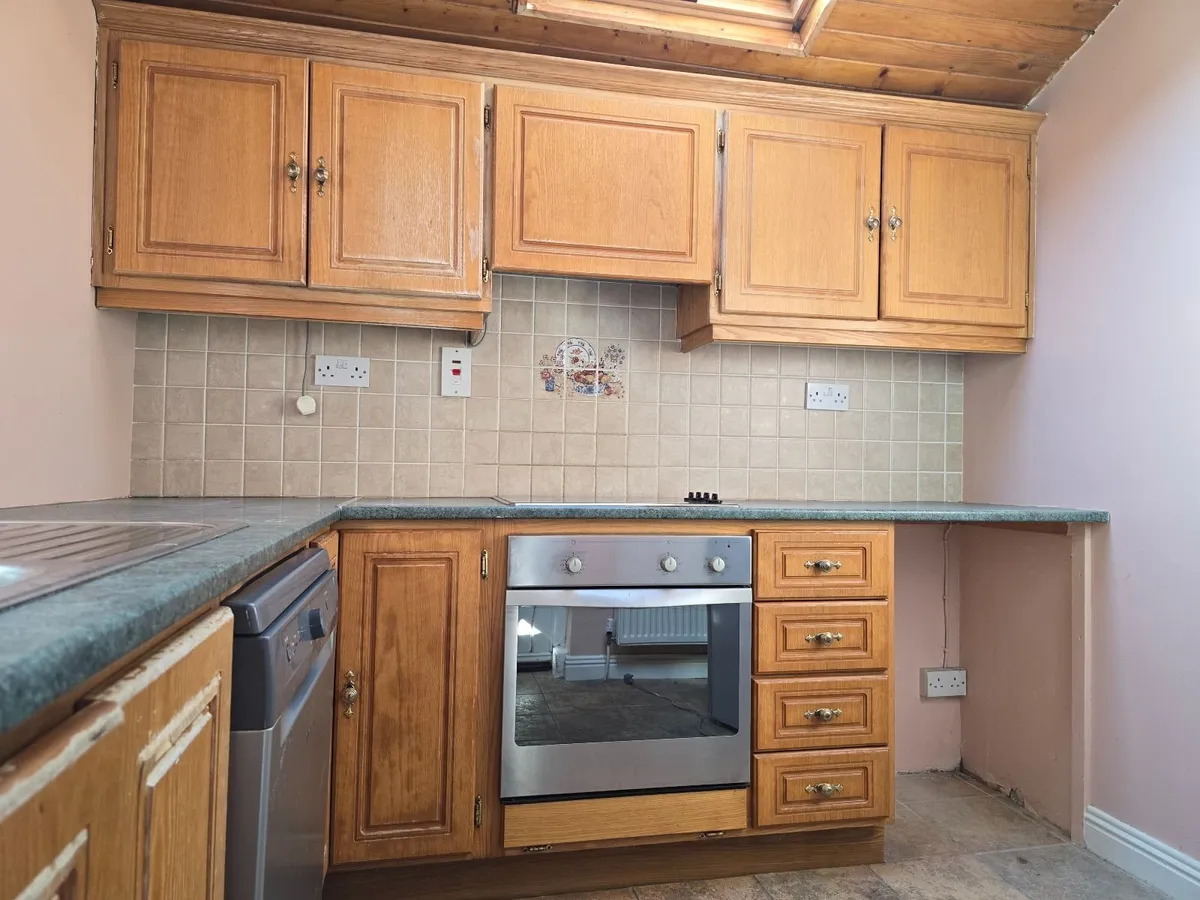 Kitchen, plus sink and dishwasher, oven, hob - Image 1
