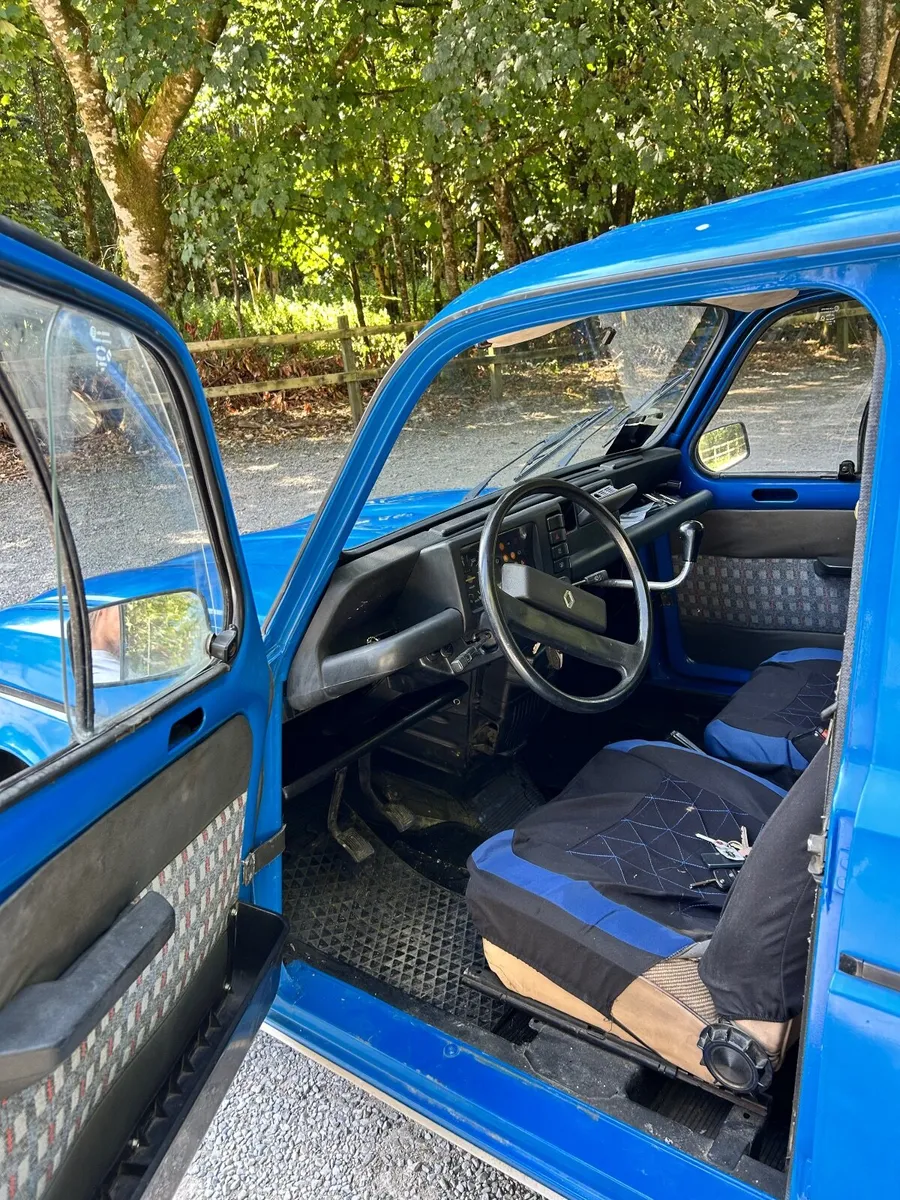 Renault Gtl 1982 - Image 4