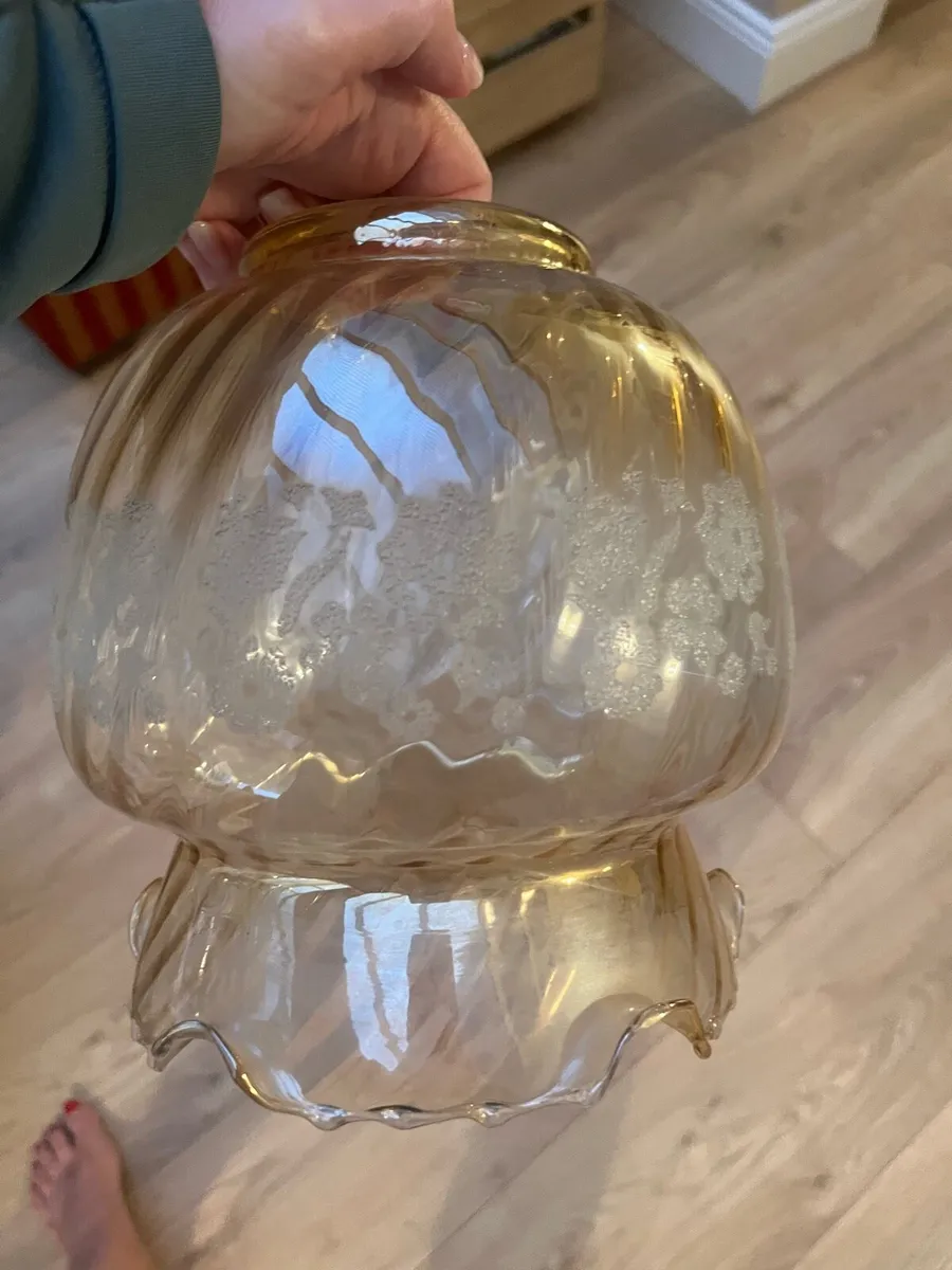 Glass lampshade - Image 1