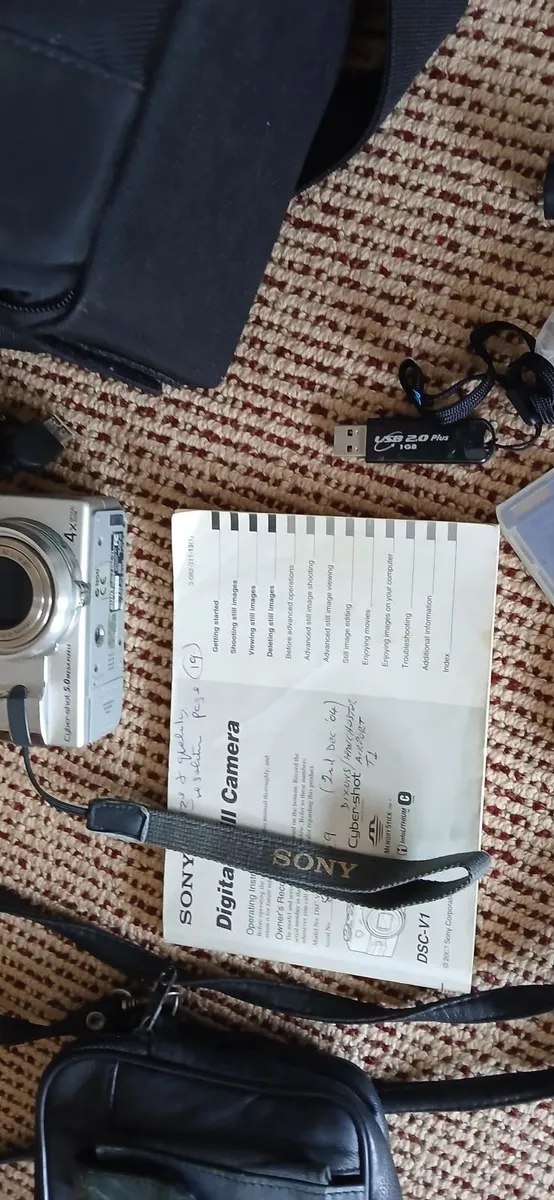 Digital Camera, and instruction Manual - Image 4