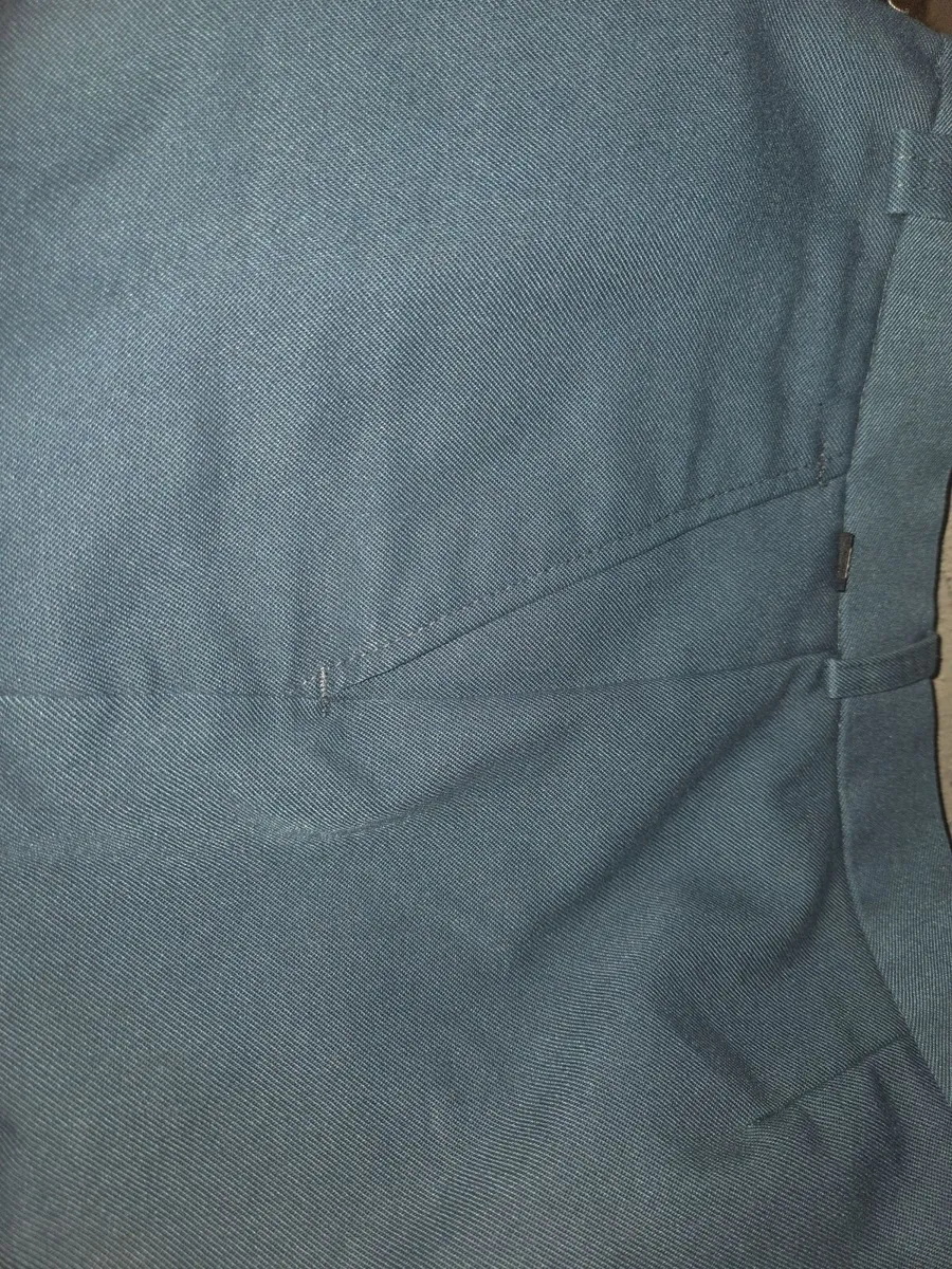 School uniform - Image 4