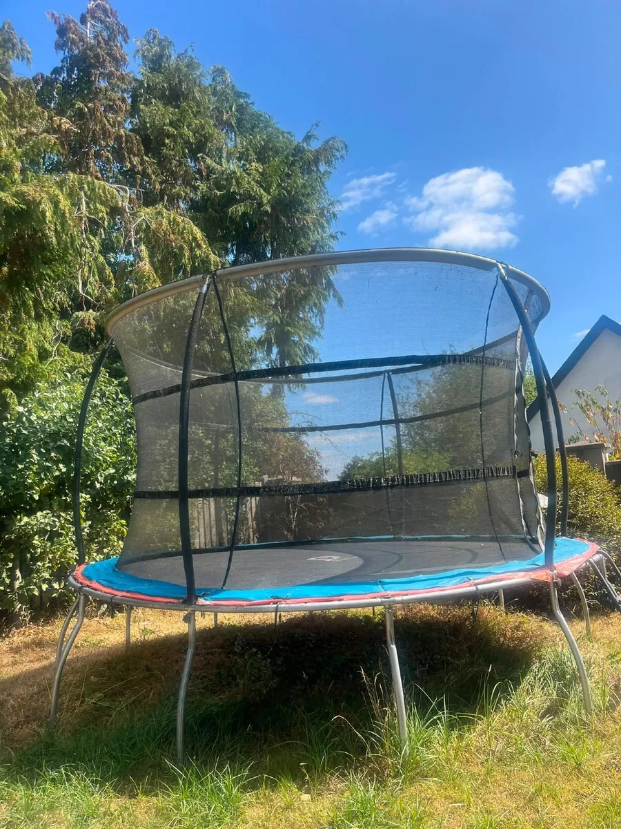 Trampoline 13th foot with enclosure - Image 3