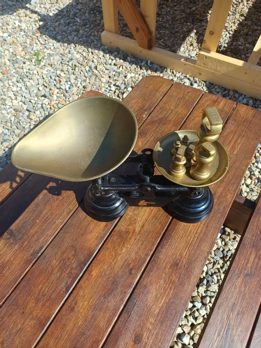 Vintage Librasco Cast-iron Scales - Image 3