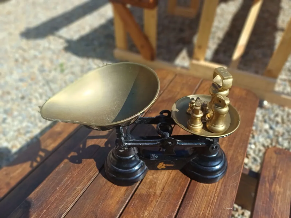 Vintage Librasco Cast-iron Scales - Image 4