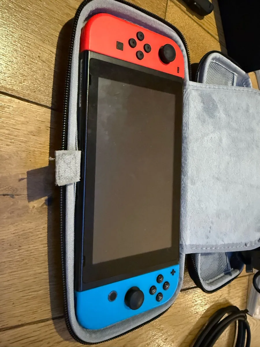 Nintendo switch one - Image 2