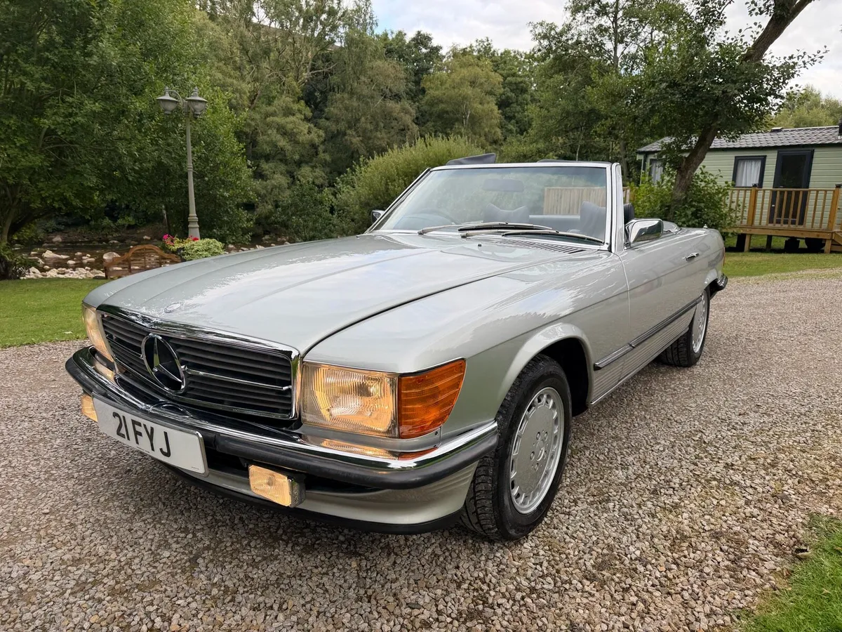 ICONIC MERCEDES BENZ R107 350SL 350 SL V8 - Image 3