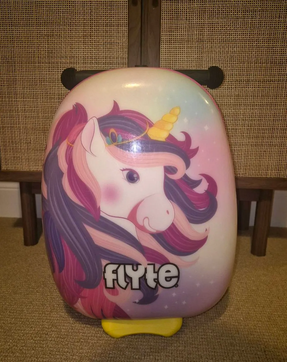 Flyte Kids Scooter Suitcase - Image 1