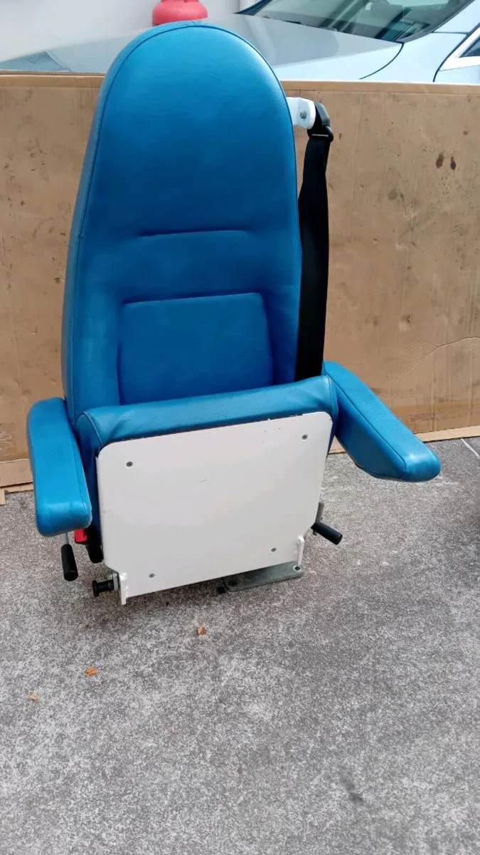 Seats - Image 3