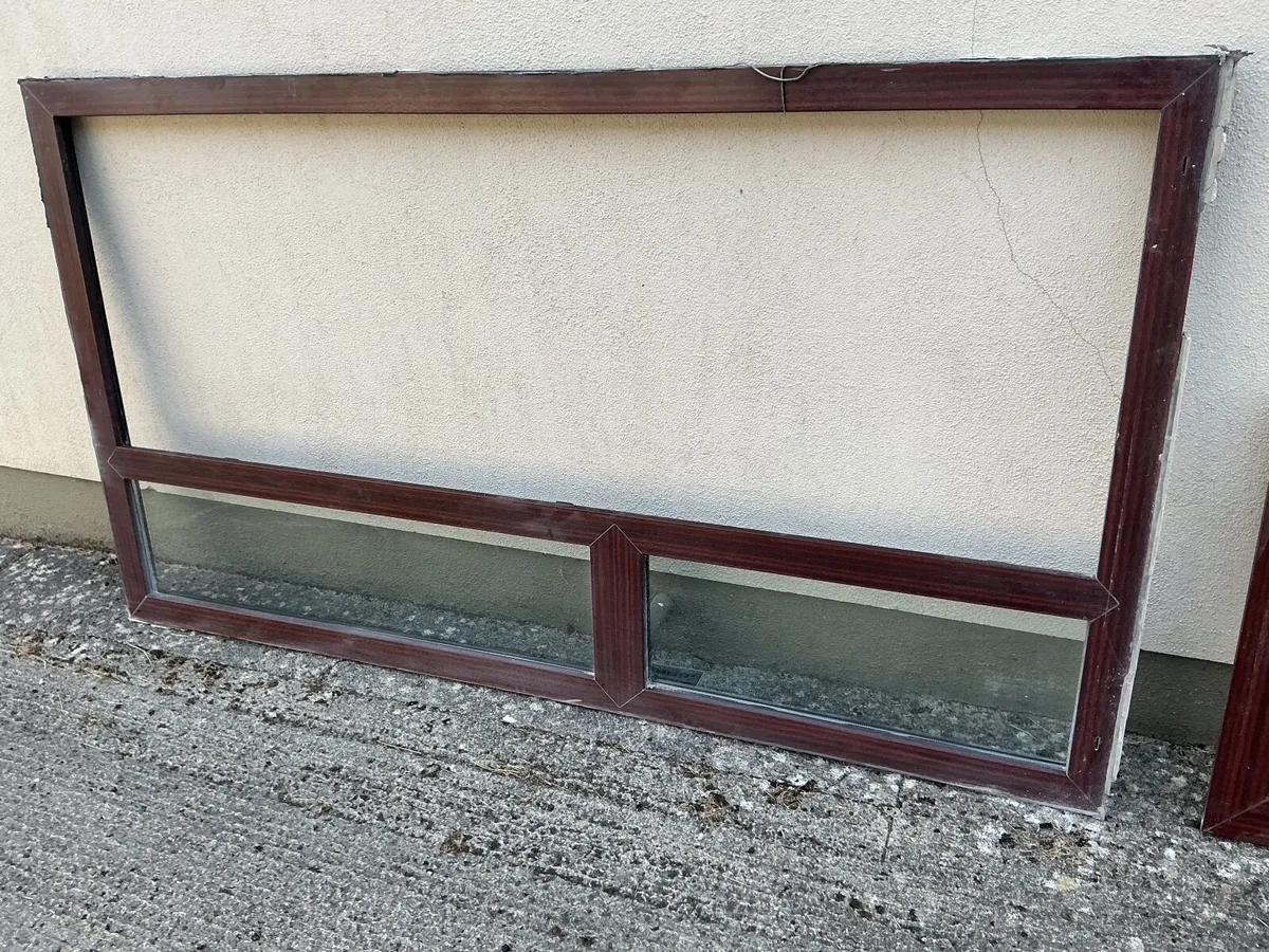 Front door and frame wit glass - Image 2