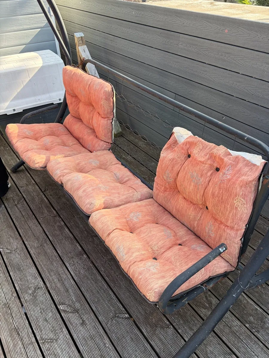 Garden swing bench - Image 1