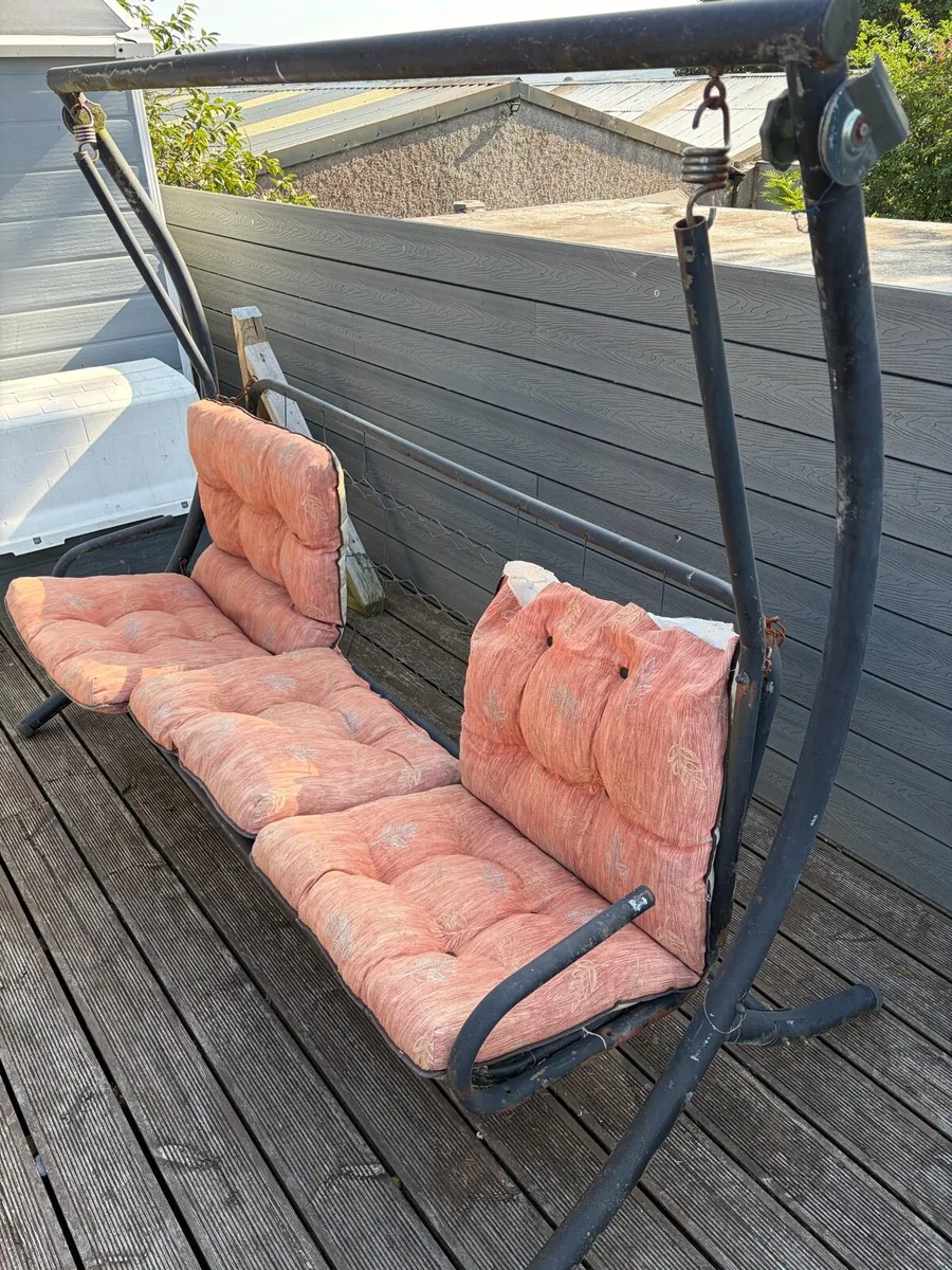 Garden swing bench - Image 2