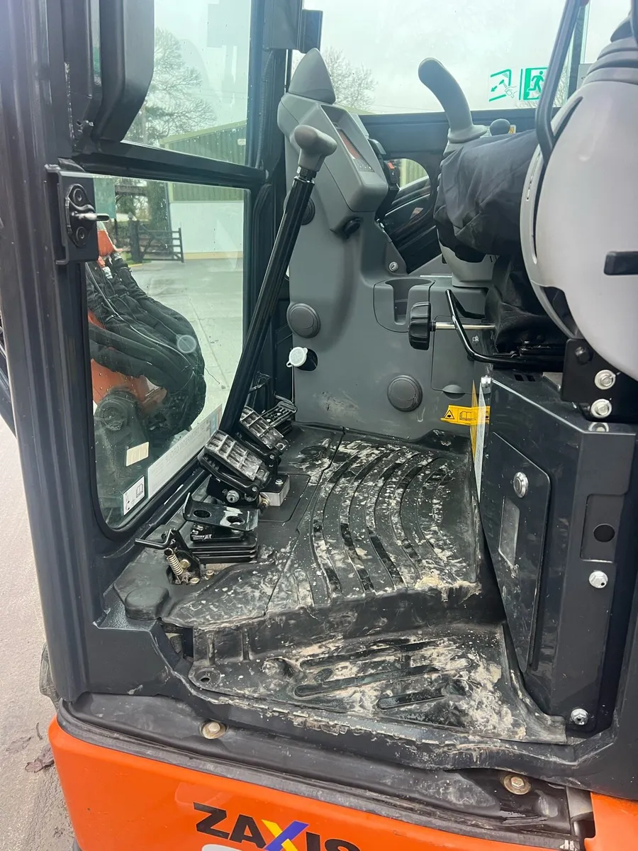 Hitachi Zaxis 33U 2023 - Image 4