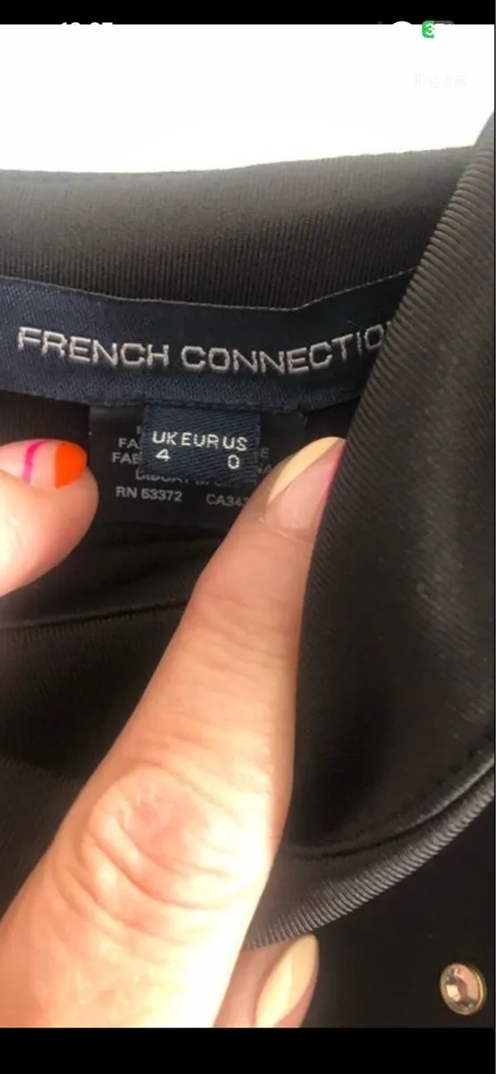 Ladies French connection skirt size 4 €15 - Image 4