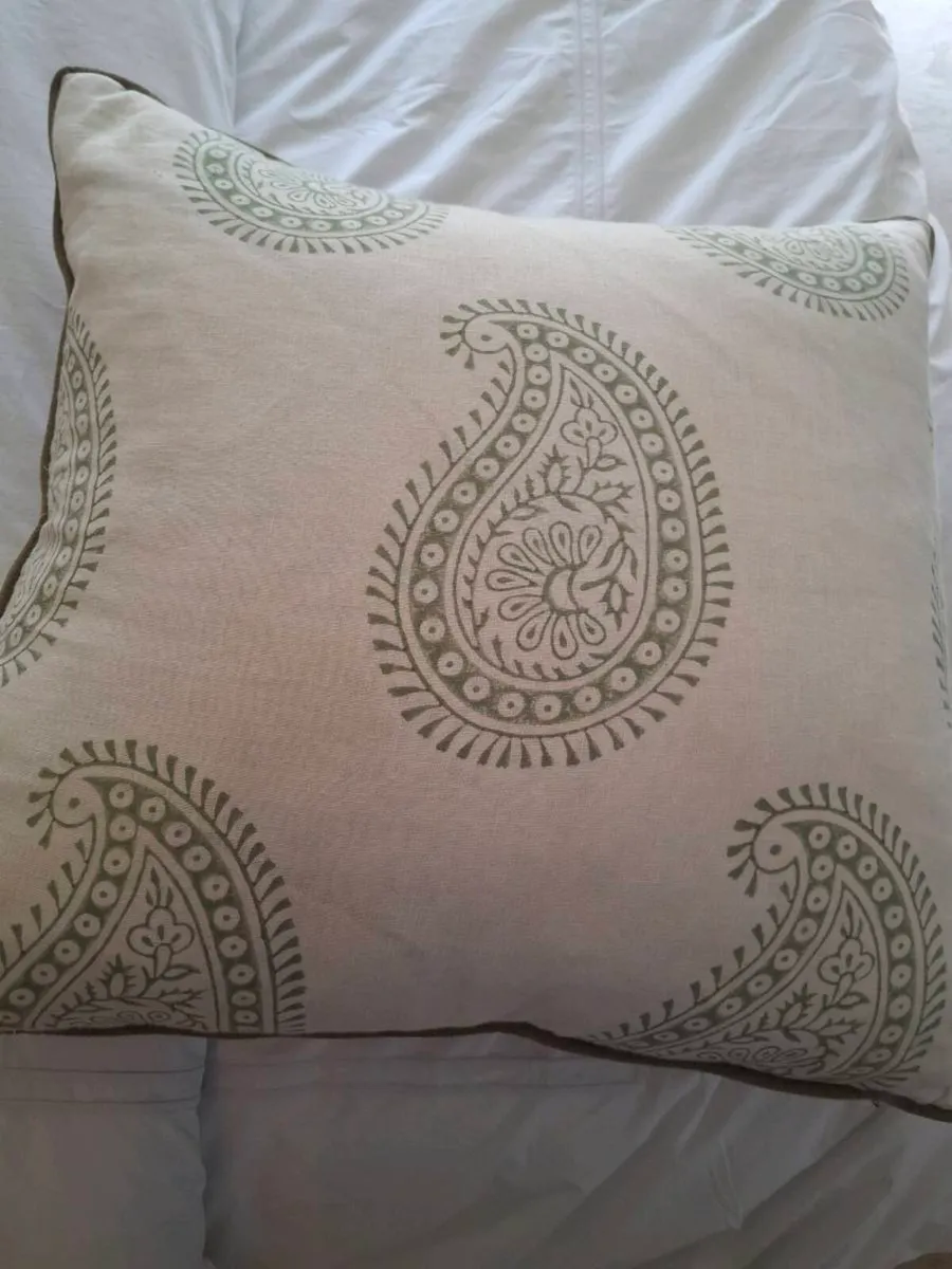 Cushions - Image 2