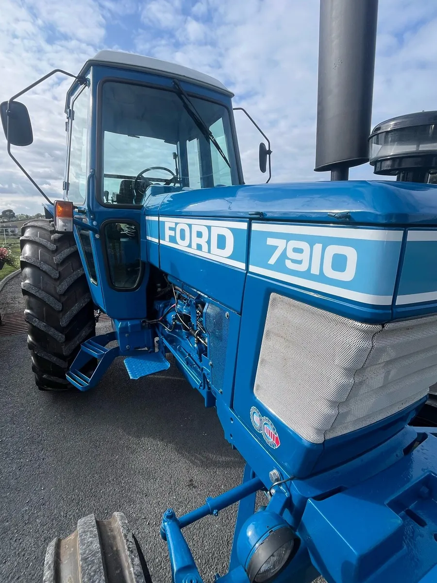 Ford 7910 - Image 2