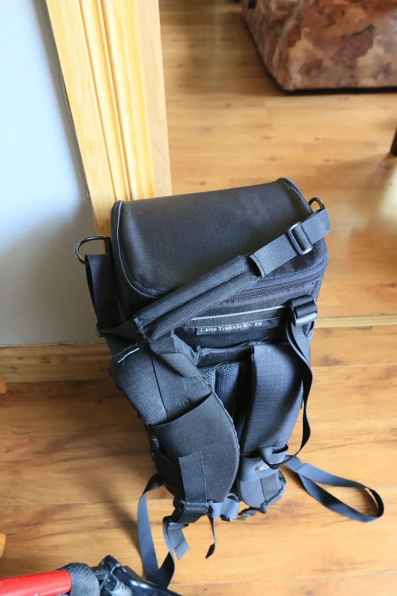 Camera Backpack -Lowepro Lens Trekker 600AW - Image 3