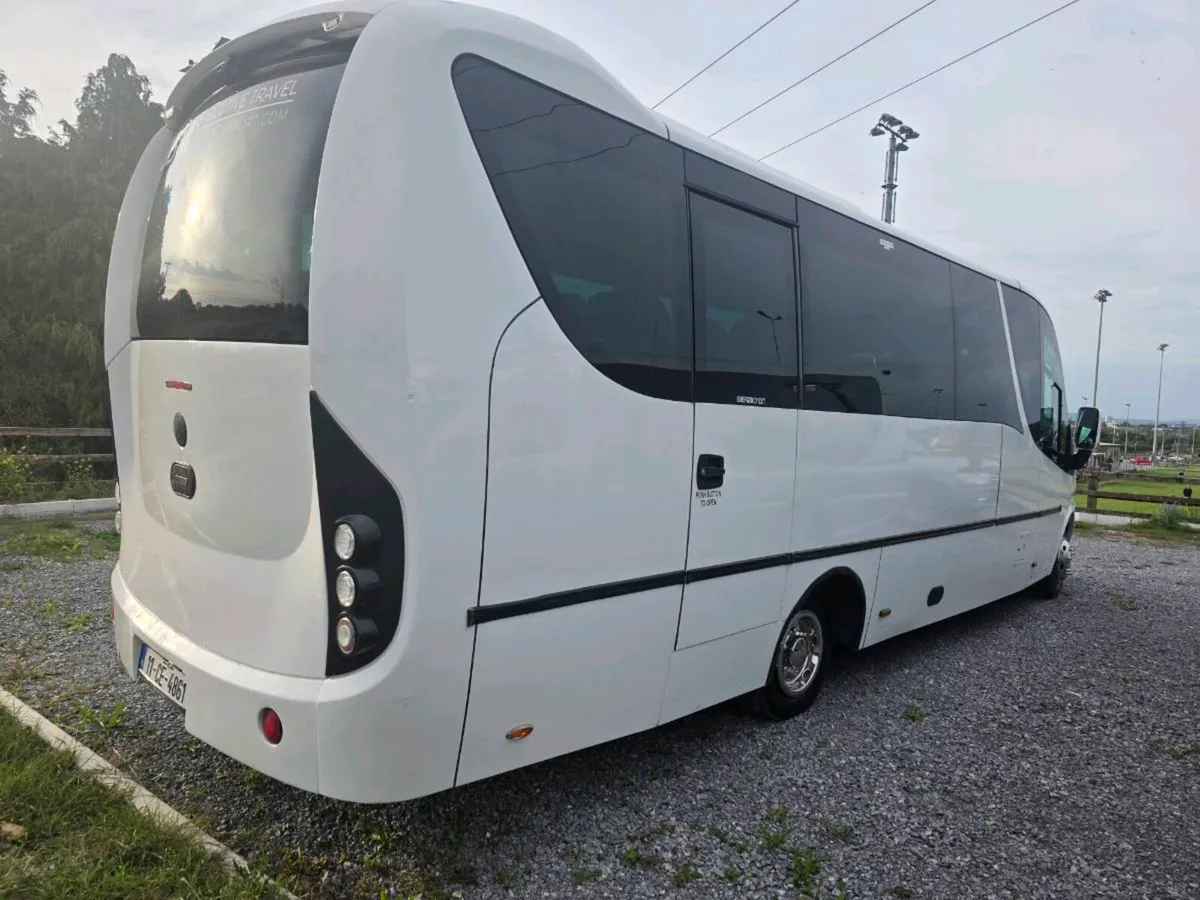 Mercedes unvi 29 seater - Image 3
