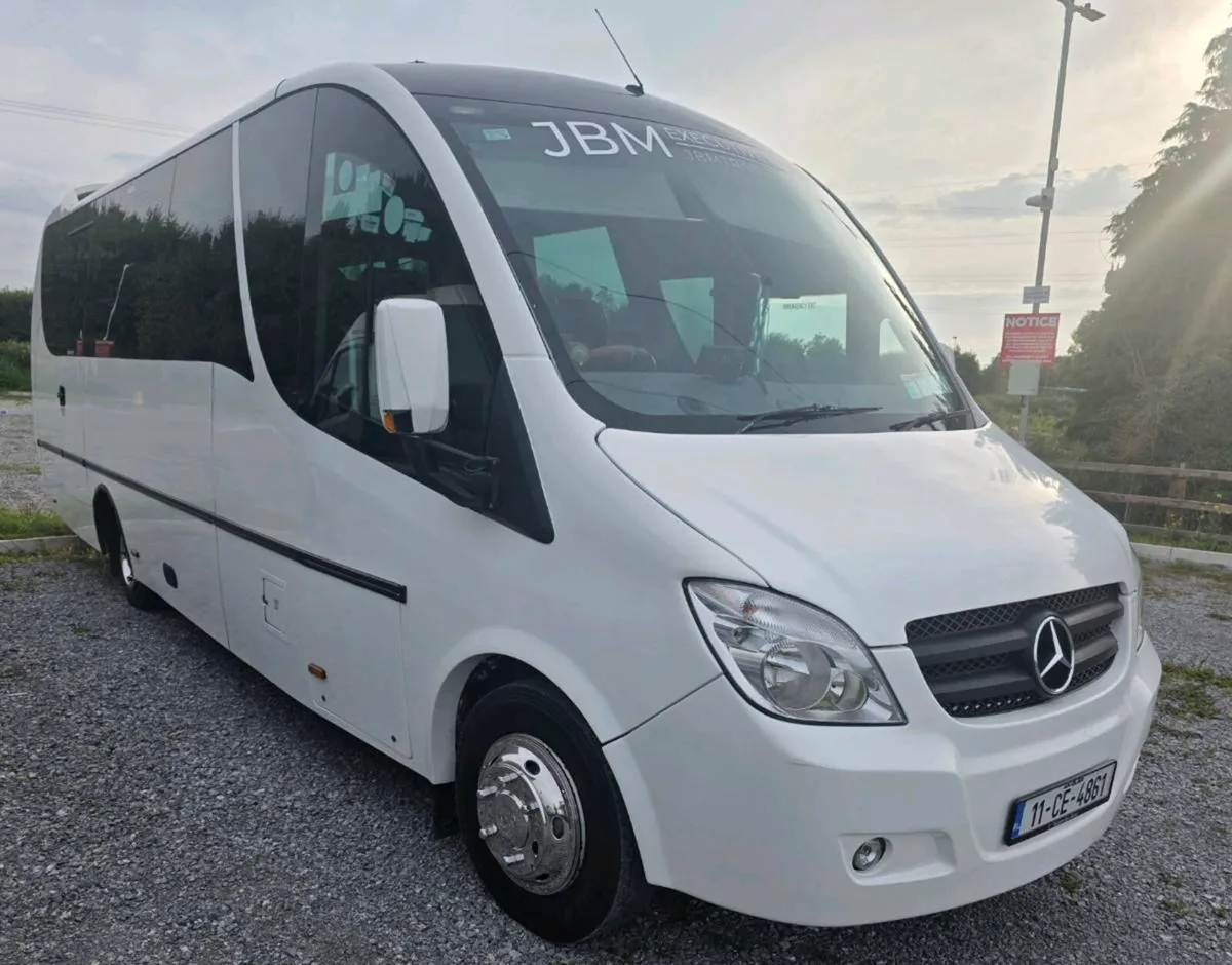Mercedes unvi 29 seater - Image 4