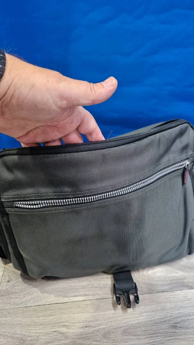 Antler Large Messenger Bag - Image 3