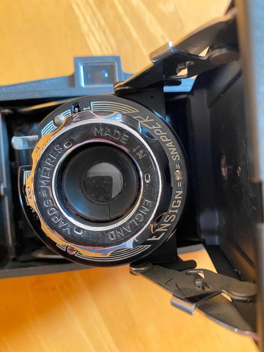 Vintage Ross-Ensign Selfix Snapper Folding Camera - Image 2