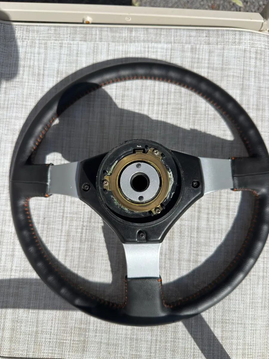 Corolla GT AE86 Steering wheel - Image 2
