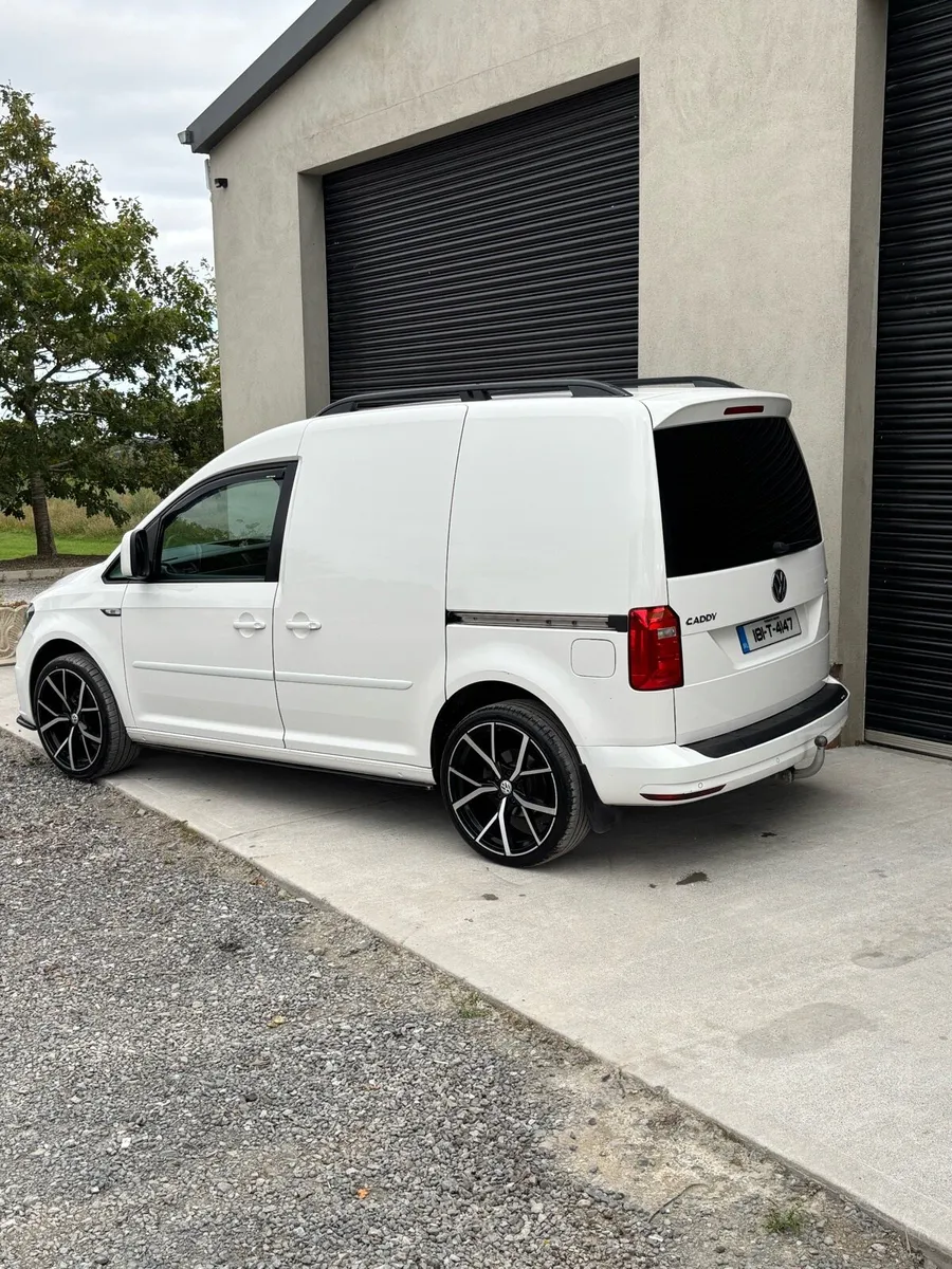 2018 2.0l caddy - Image 4