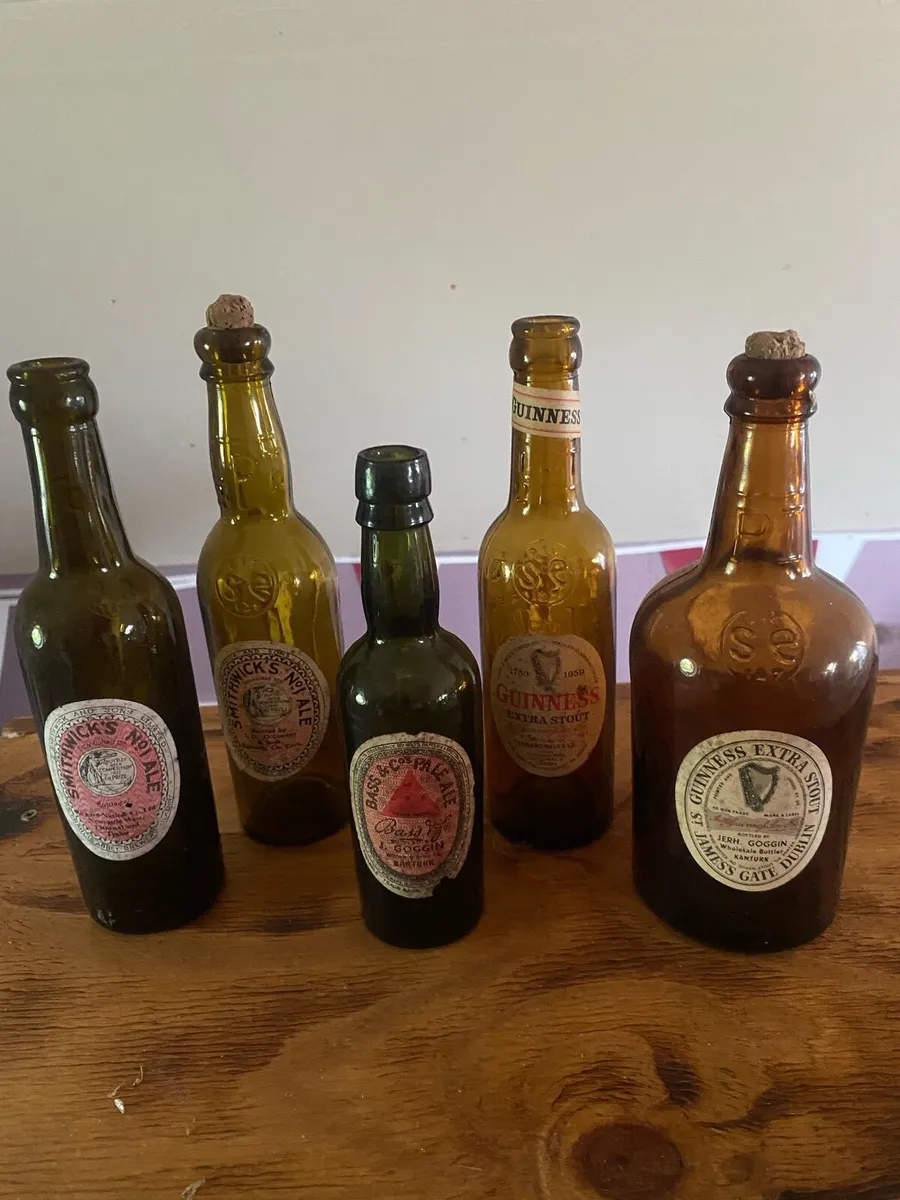 Bar Memorabilia - Image 1