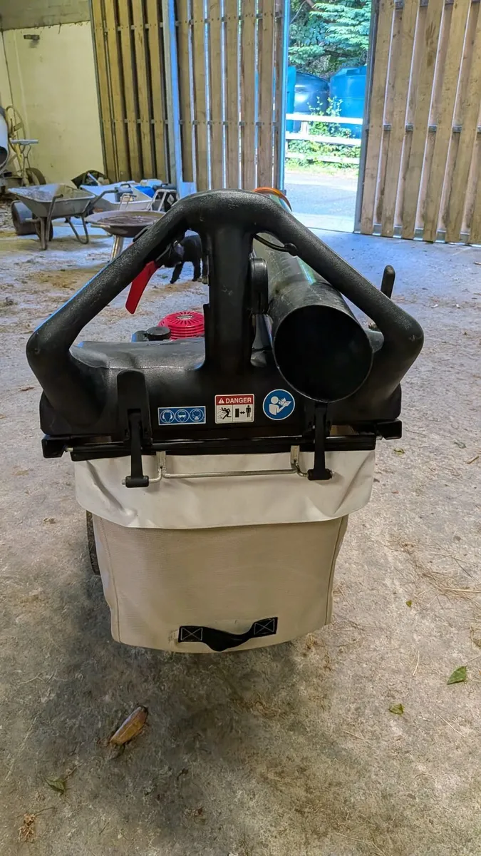Billy Goat MV650 SPH self propelled vacuum - Image 4