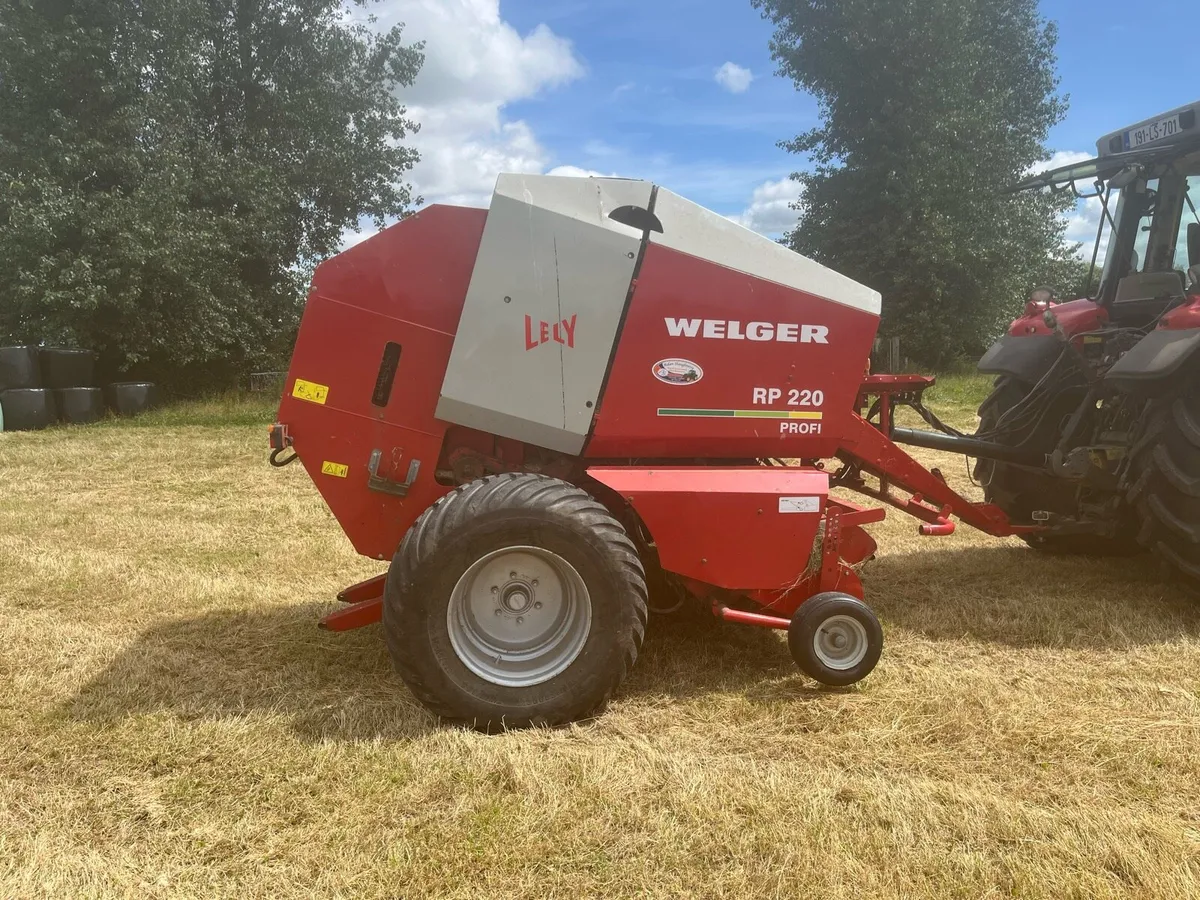 Round Baler - Image 1