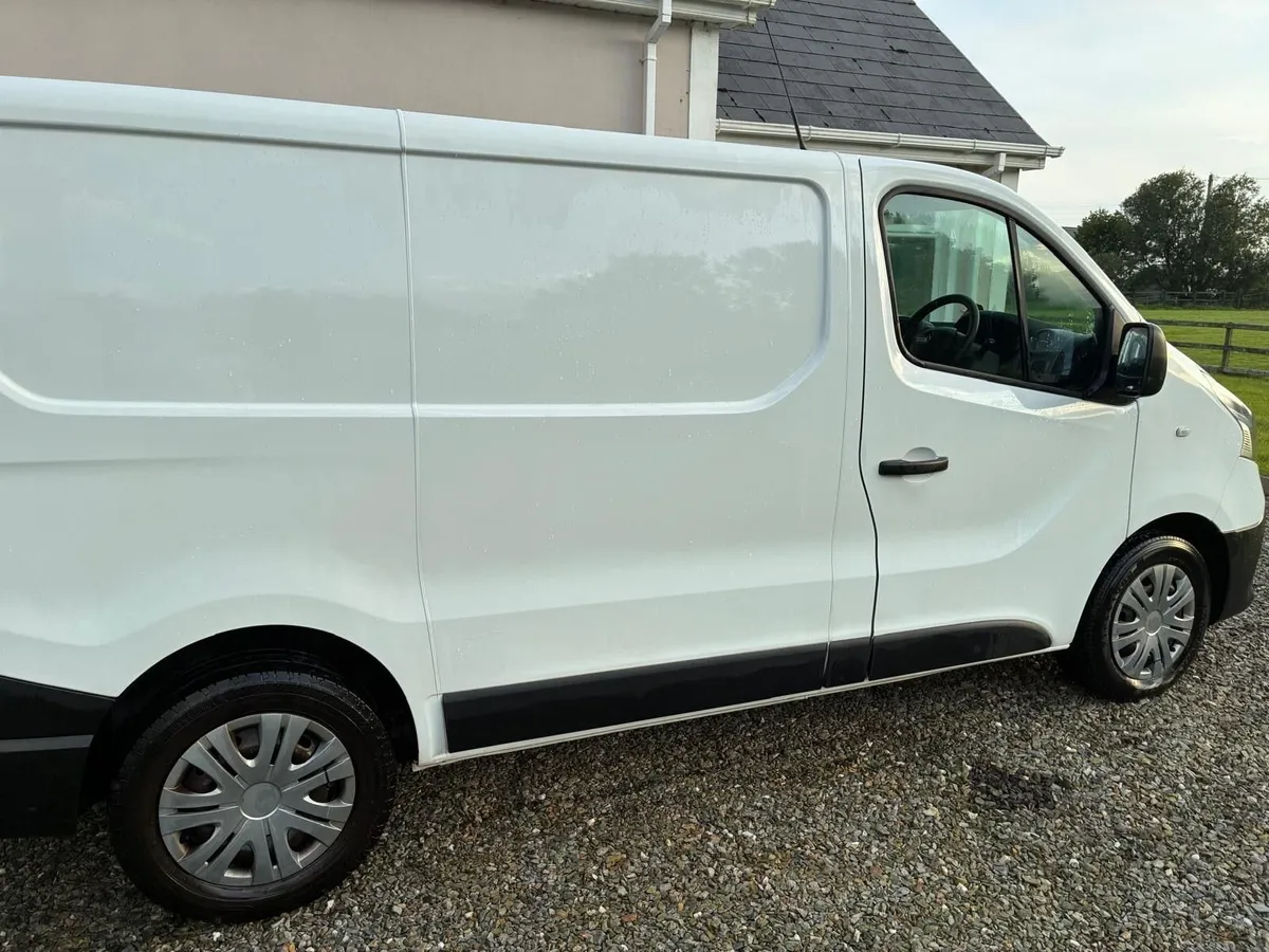 Renault Trafic 2017 - Image 4