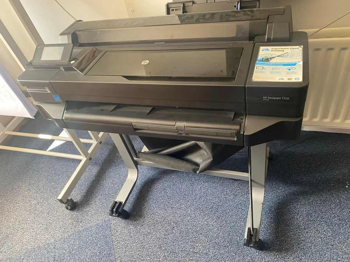 HP DesignJet T520 A1 plotter/printer - Image 1