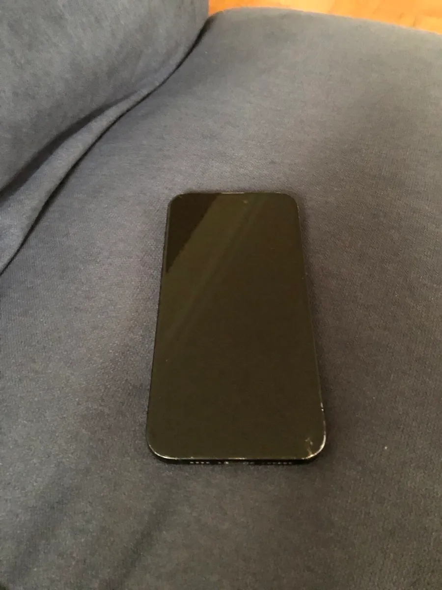 iPhone 15 Plus - Image 1