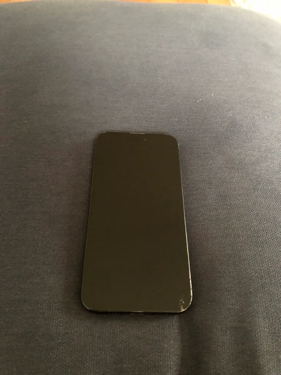 iPhone 15 Plus - Image 4