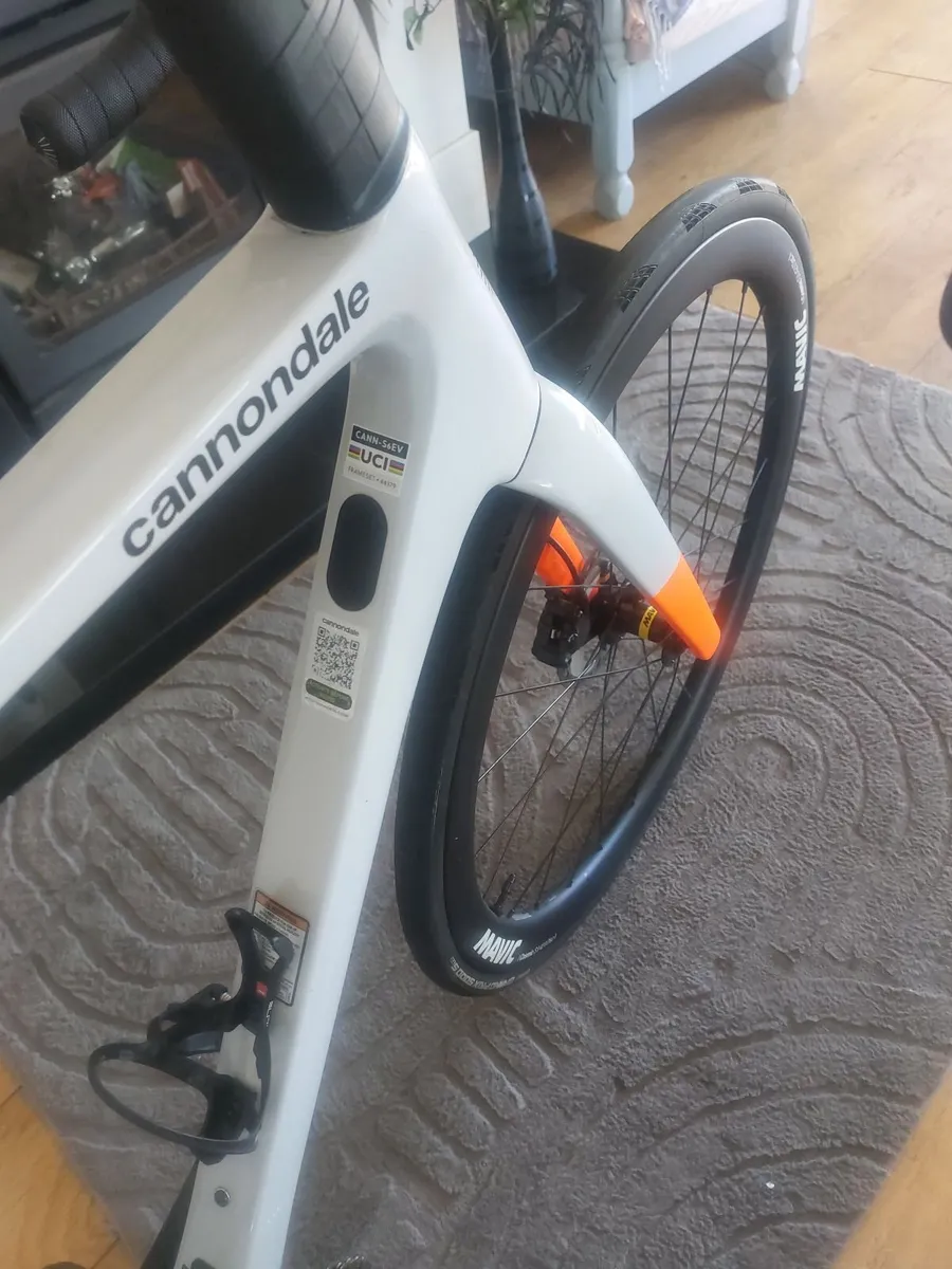 Cannondale Evo Carbon road bike - Image 2