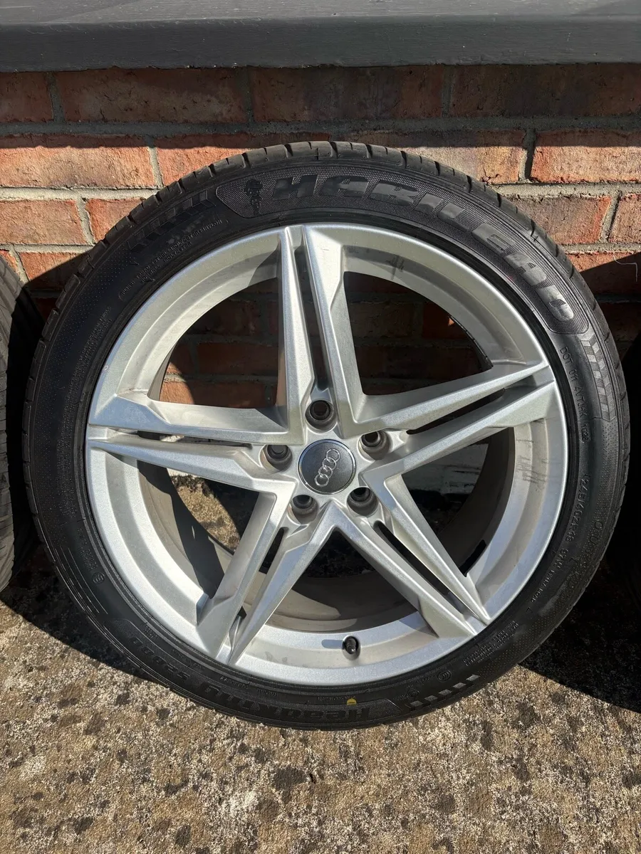 Genuine 18inch Audi a4 alloys - Image 2