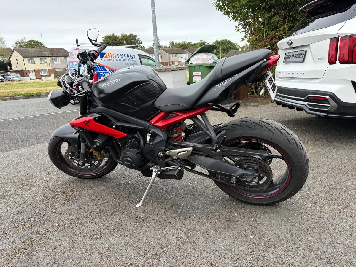 Triumph Street Triple 675R - Image 4
