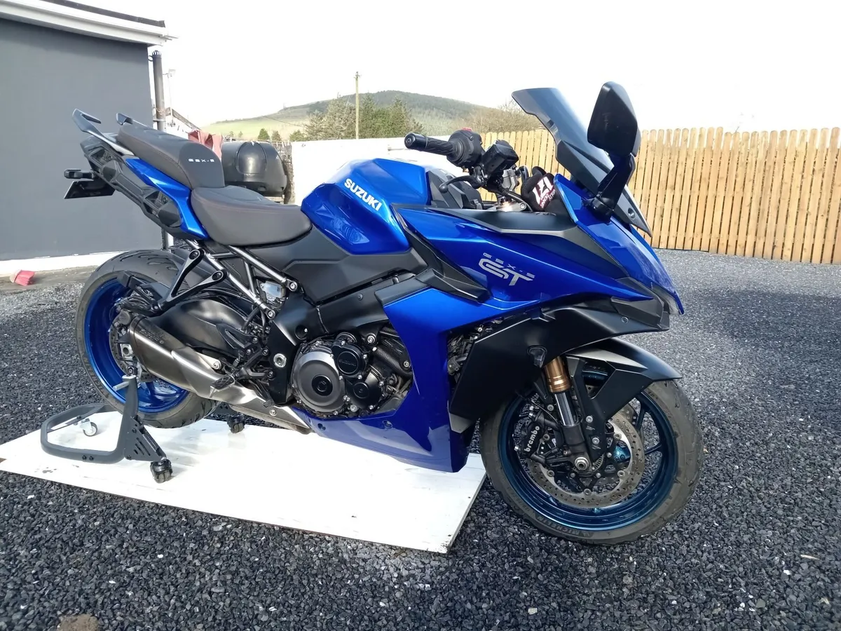 Suzuki gsx s1000 gt - Image 1