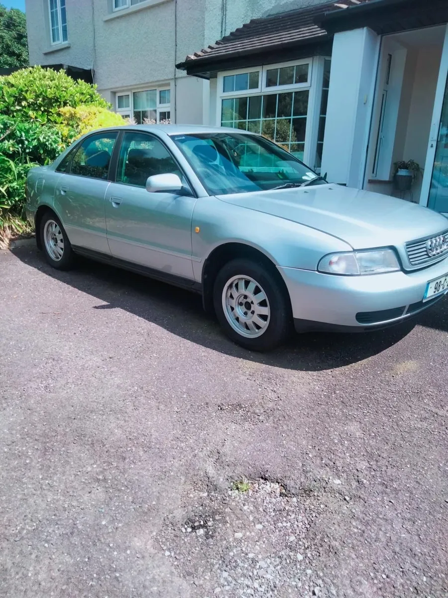 Audi A4 1998 - Image 4
