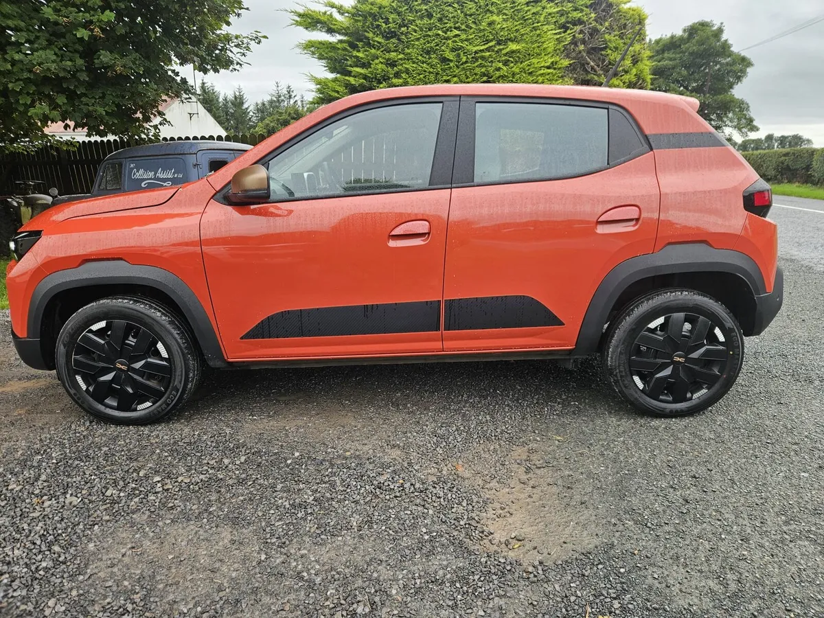 2025 Dacia Spring Extreme EV - Image 2