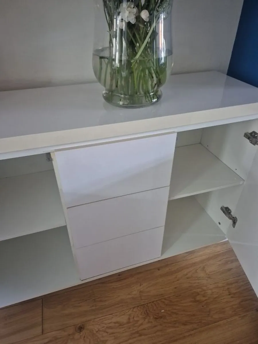 White sideboard - Image 2