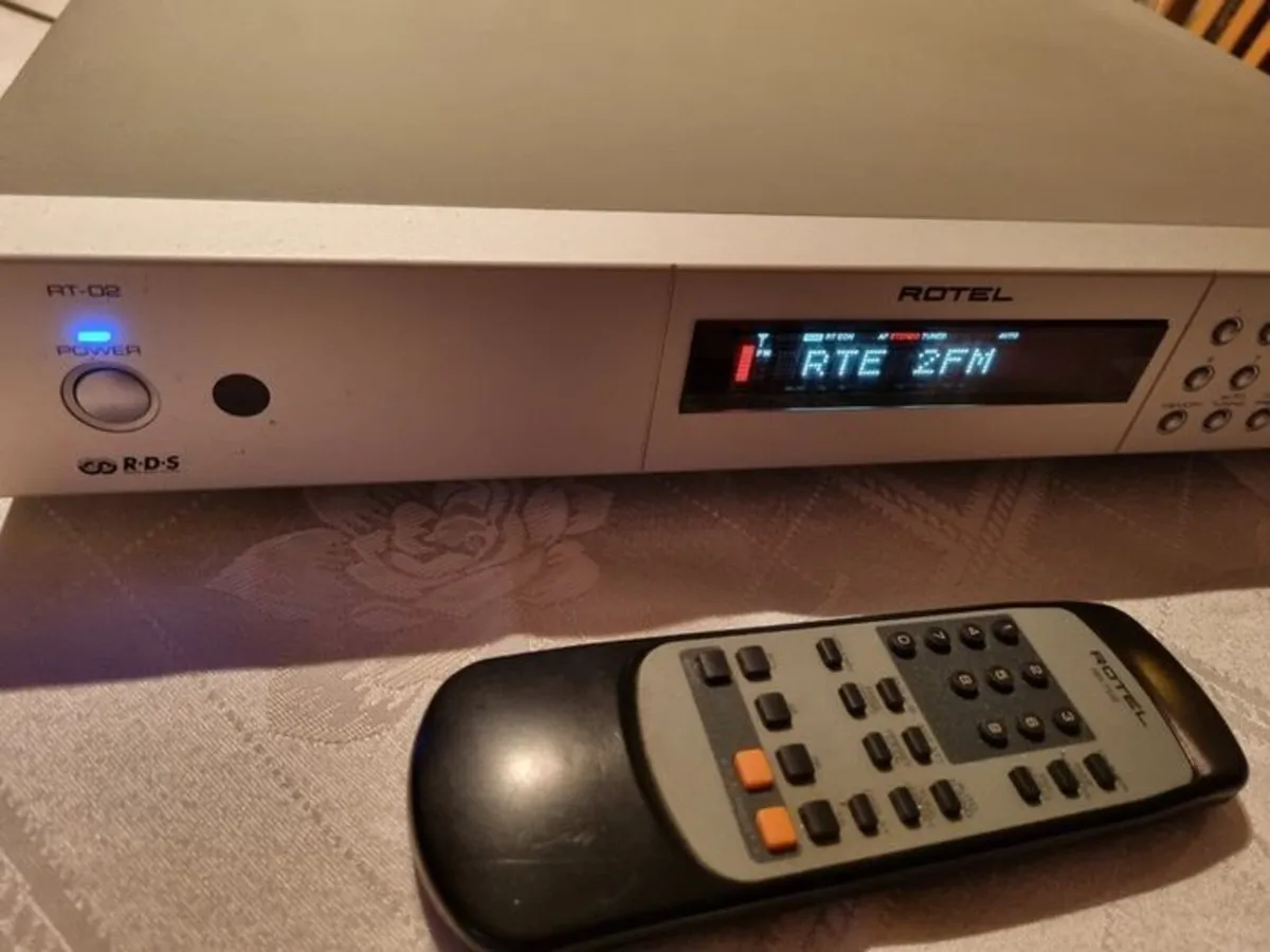 Rotel RT-02 Tuner - Image 1