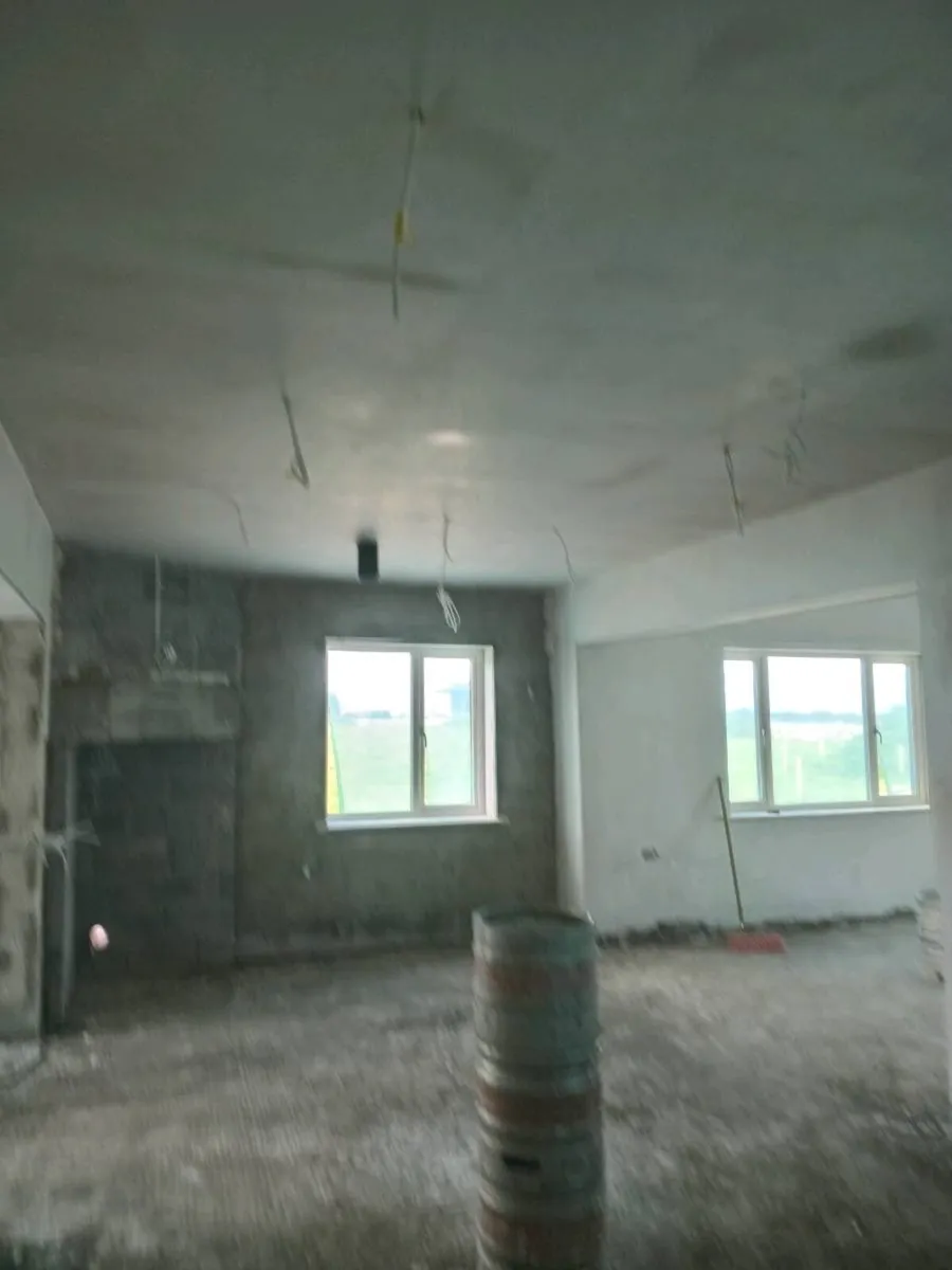 Plasterer - Image 2