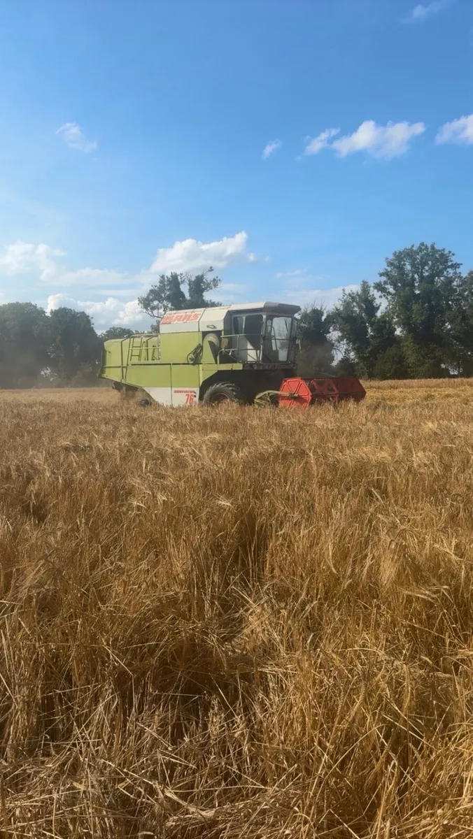 Claas 76 combine - Image 1