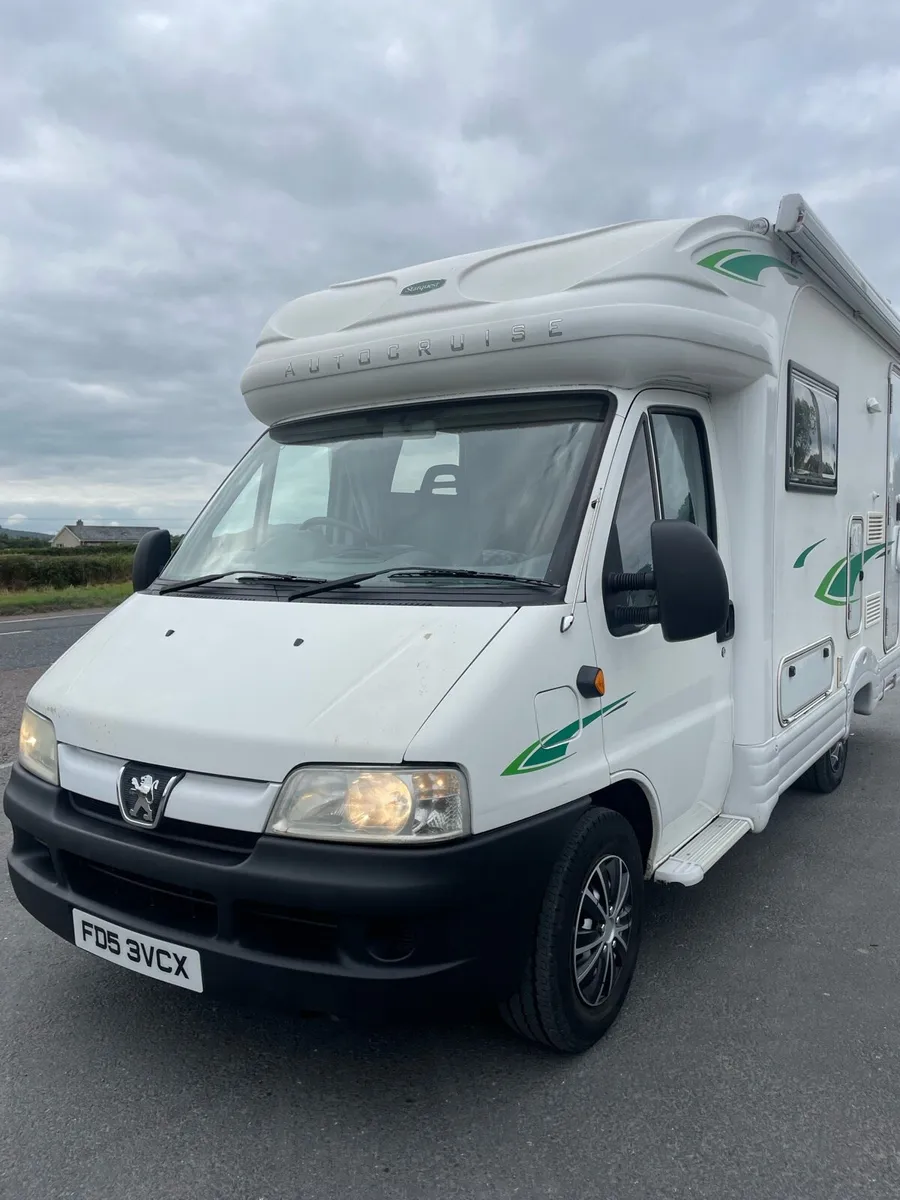 Peugeot boxer 2.8 TDI AUTO CRUSIER 2 Berth NI 2005 - Image 2